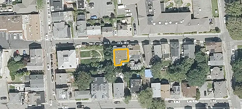 Duplex with Garden Grounds