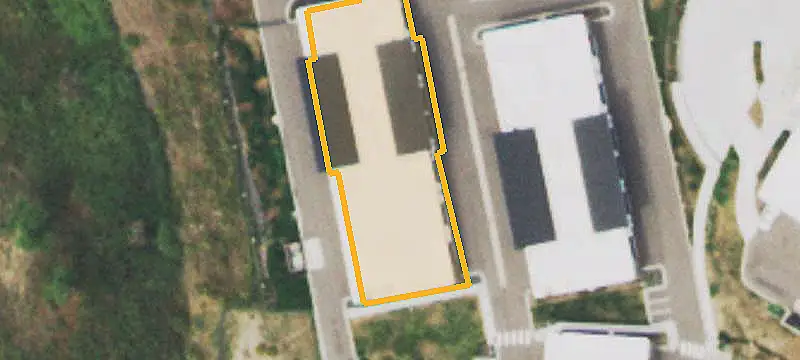 Remodeled Flex Space with Drive-In Door