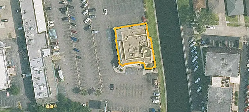 Freestanding Restaurant Building