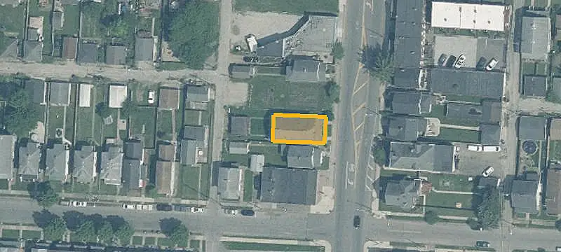 Renovated Duplex with Three-Bedroom Units