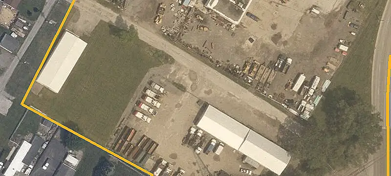 Warehouse with Fenced Yard