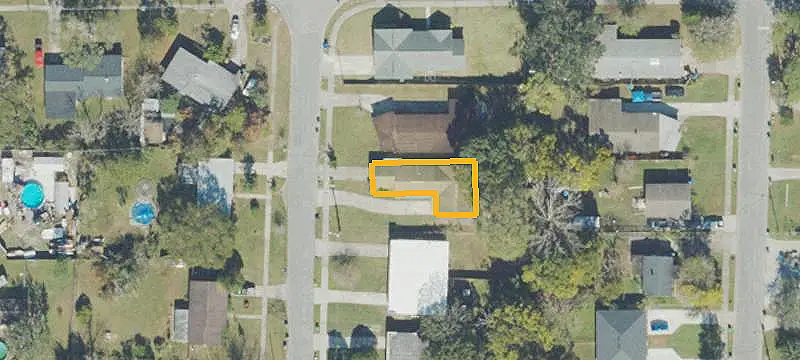 Updated Duplex with Tenant Occupancy