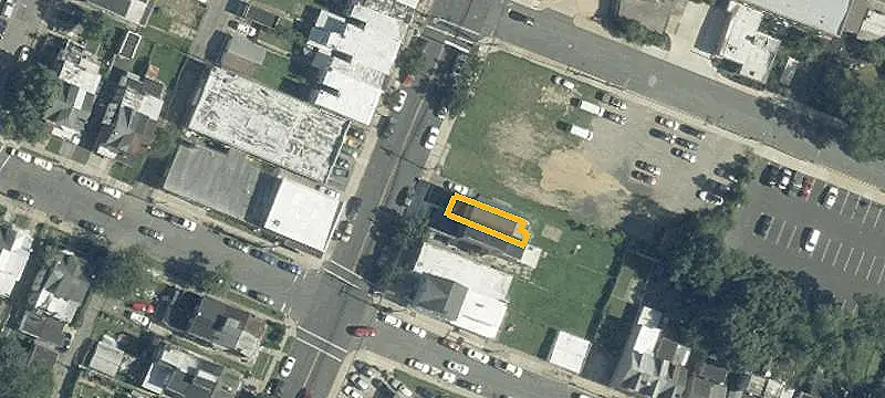 Refreshed Duplex Near Medical Center