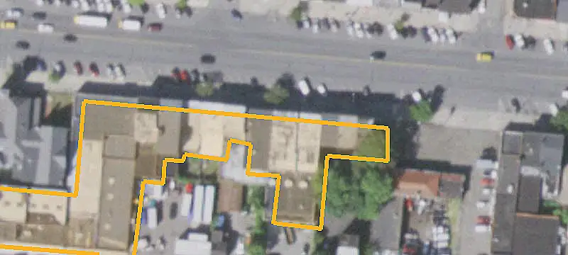 Mixed-Use Building with Vacant Upper Floor