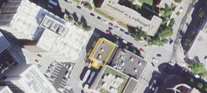 Flexible Storefront Property