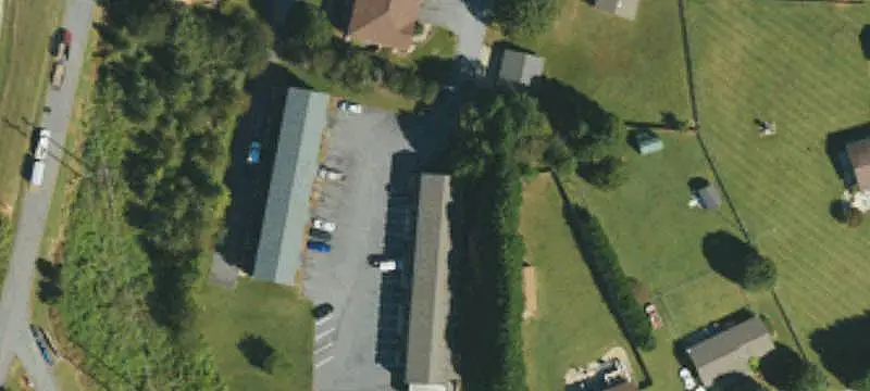 Eight-Unit Apartment Building