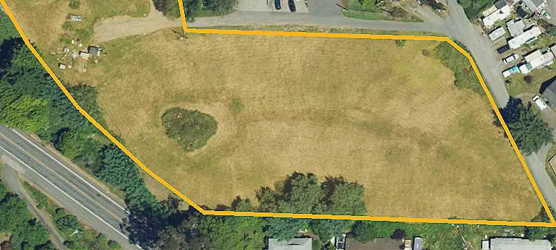 Commercial Land with Three Accesses