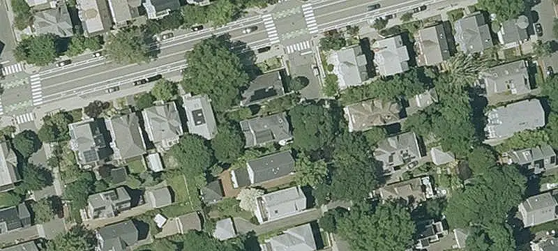 Two-Unit Duplex with Flexible Layouts