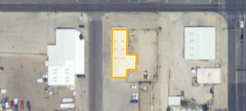Flex Space on Commercial Lot