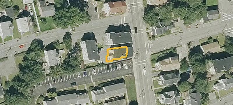 Renovated Triplex with Bonus Rooms