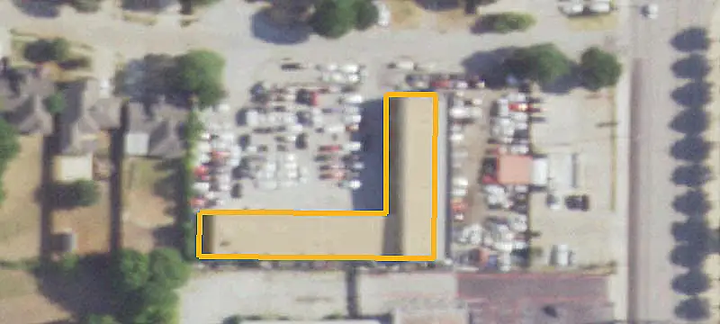 Auto Shop with Signage Opportunities