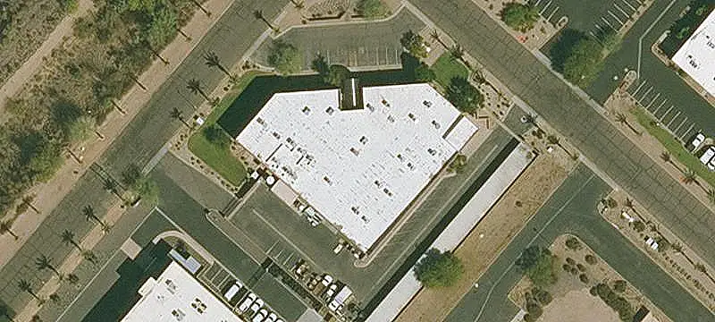 Manufacturing Building With Cleanroom