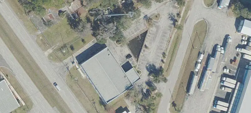 Restaurant Building with Bar