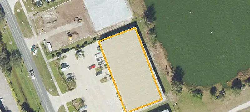 Modern Flex Space with Grade-Level Loading