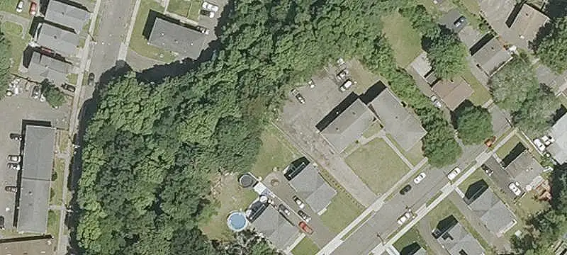 10-Unit Apartment Building