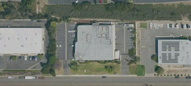 Renovated Flex Space with Secured Yard