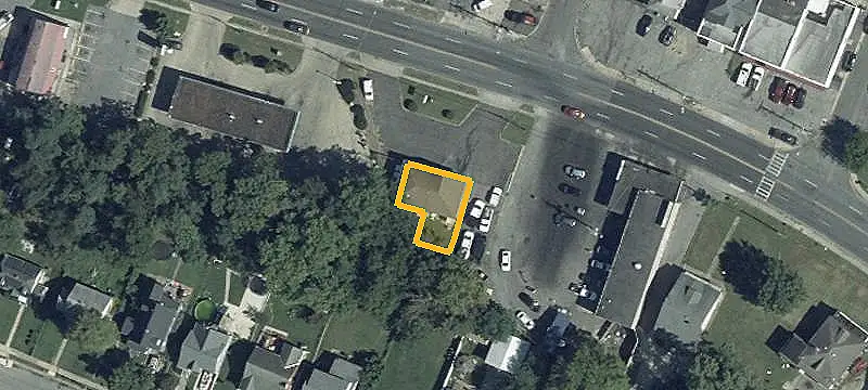 Freestanding Auto Service Property