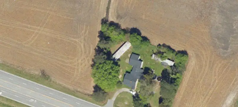 Commercial Land with 5-Bay Shop