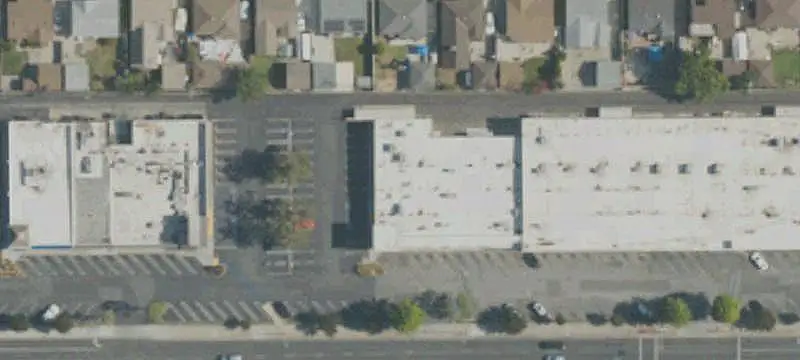 Unanchored Retail Center