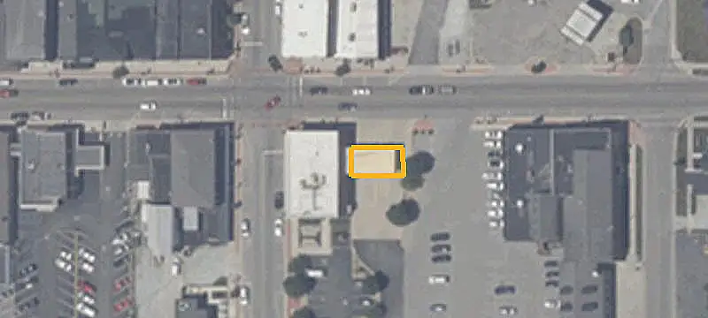 Signalized-Intersection Commercial Land