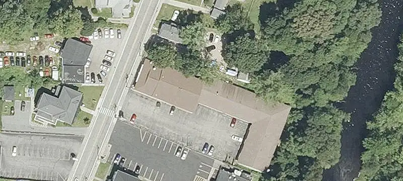 Eight-Unit Strip Mall