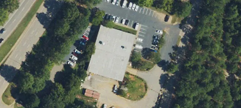 Single-Tenant Mixed-Use Facility