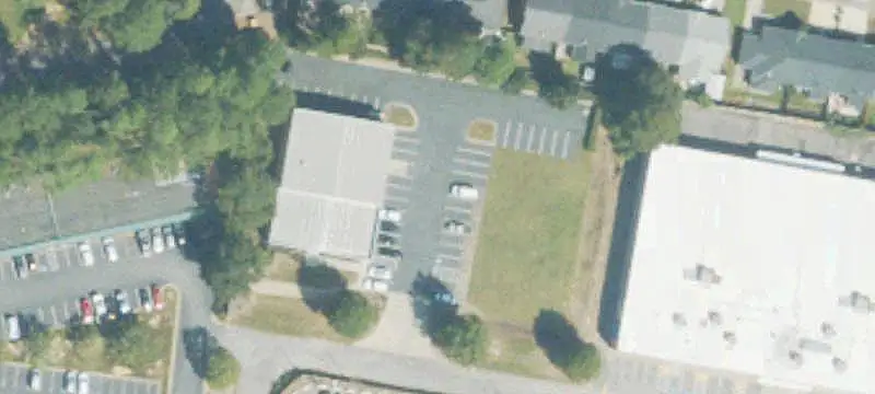 Office-Flex Building with Adjacent Pad