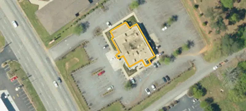 Restaurant Building with Food-Service Infrastructure