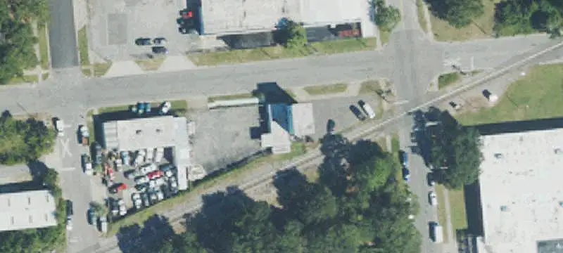 Ground-Level Flex Space with Loading Dock