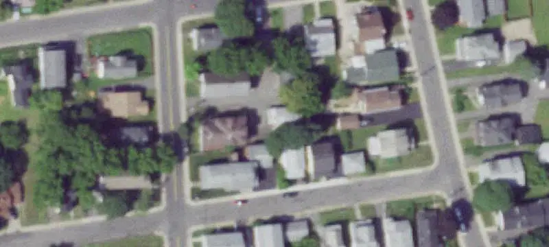 6-Unit Apartment Building