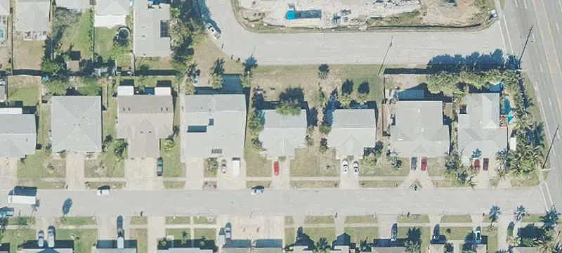 Two-Unit Duplex Near Beach