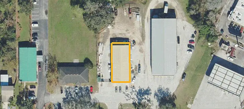 Warehouse Space With Rollaway Doors