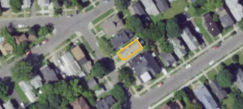 Duplex With Hardwood Floors