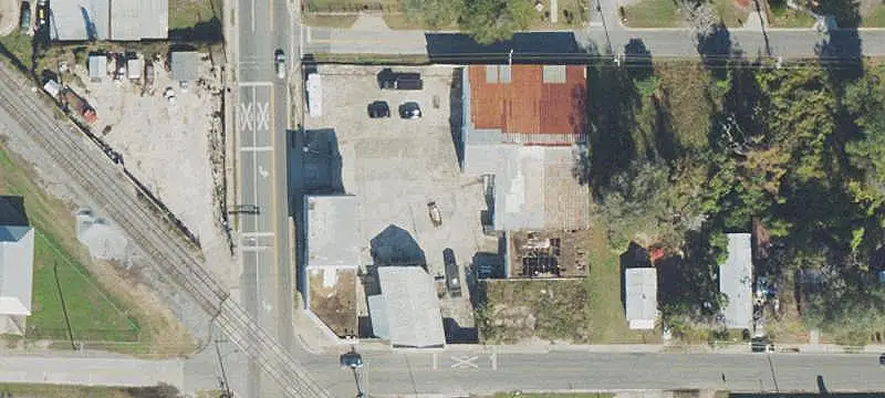 Mixed-Use Complex with Warehouse Bays