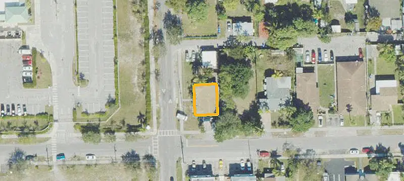 Triplex with Detached Unit