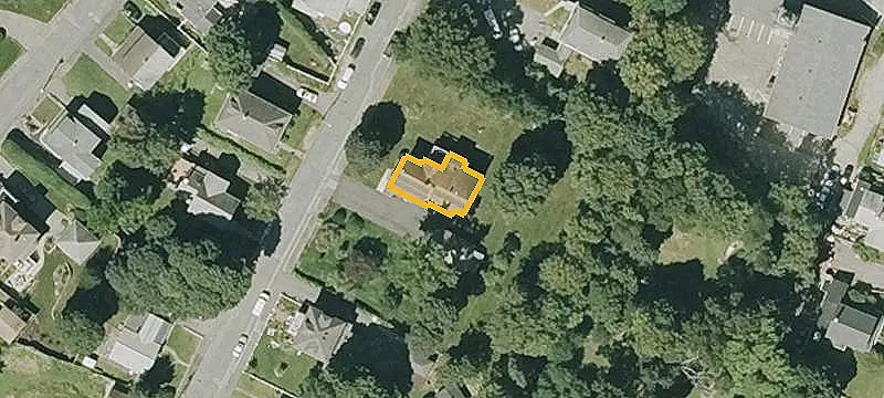 Renovated Duplex With Garage