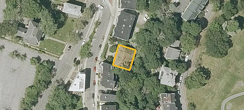 Open-Plan Storefront Space