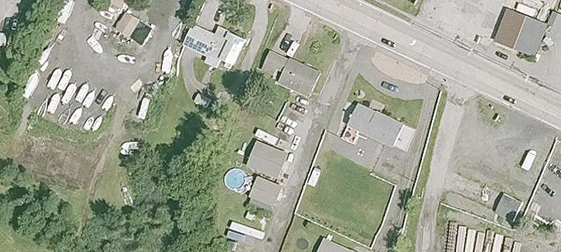Mixed-Use Property with Commercial Garages