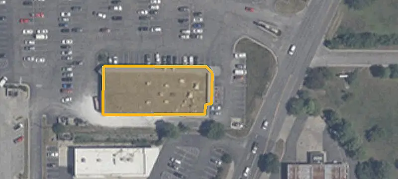 Retail Space with Signal Access