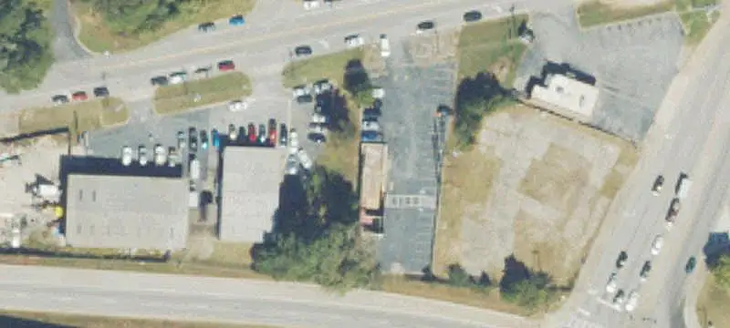 Commercial Land with Restaurant Infrastructure