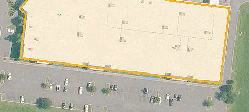 Retail Space with Flexible Layouts