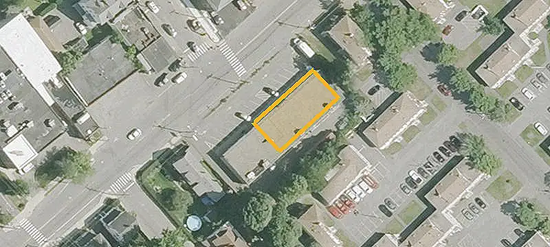 Open-Plan Retail Space