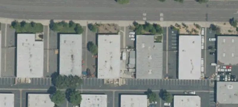 Renovated Flex Space with Secured Yard