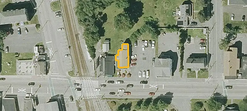 Three-Bedroom Duplex with Finished Third Floor