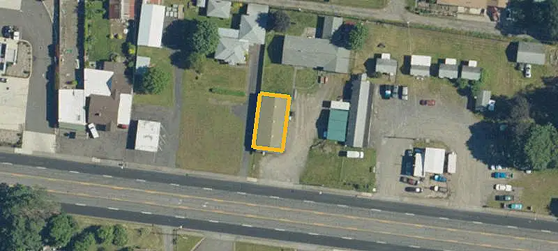 Mixed-Use Property With Shop