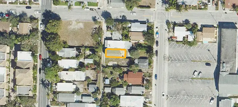 Two-Unit Duplex with Furnished Upper Unit