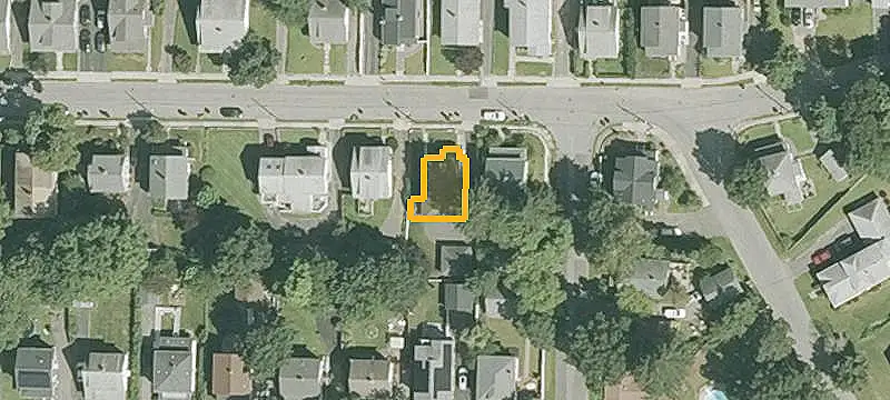 Renovated Duplex with Garage