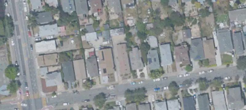 5-Unit Studio Apartment Building