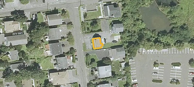 Renovated Duplex with Separate Utilities