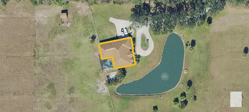 Updated-Kitchen Duplex on Acreage